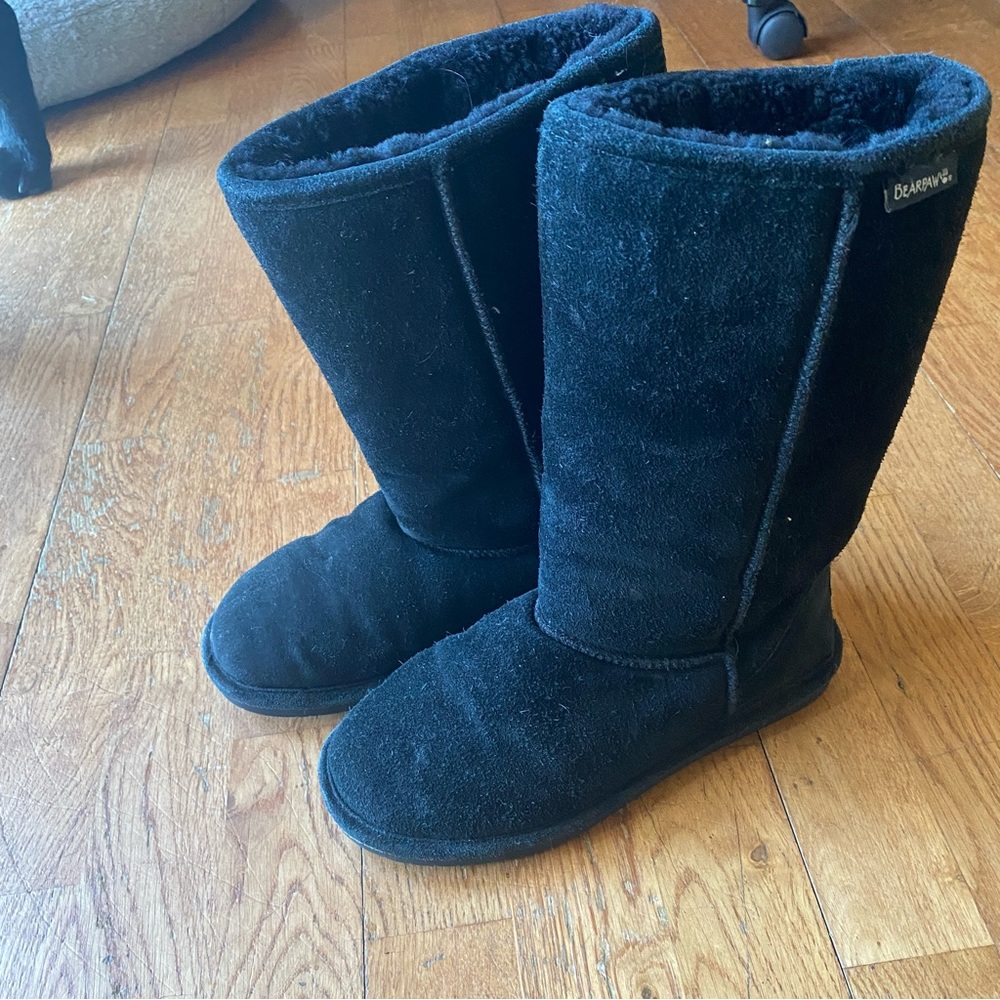 Bearpaw Tall Black Boot - image 4
